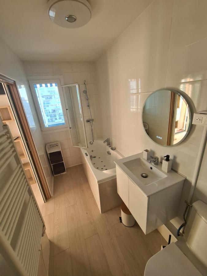 Appartement Lumineux Avec Vue Sur Mer A 50 M De La Plage Et Du Centre La Grande-Motte Kültér fotó